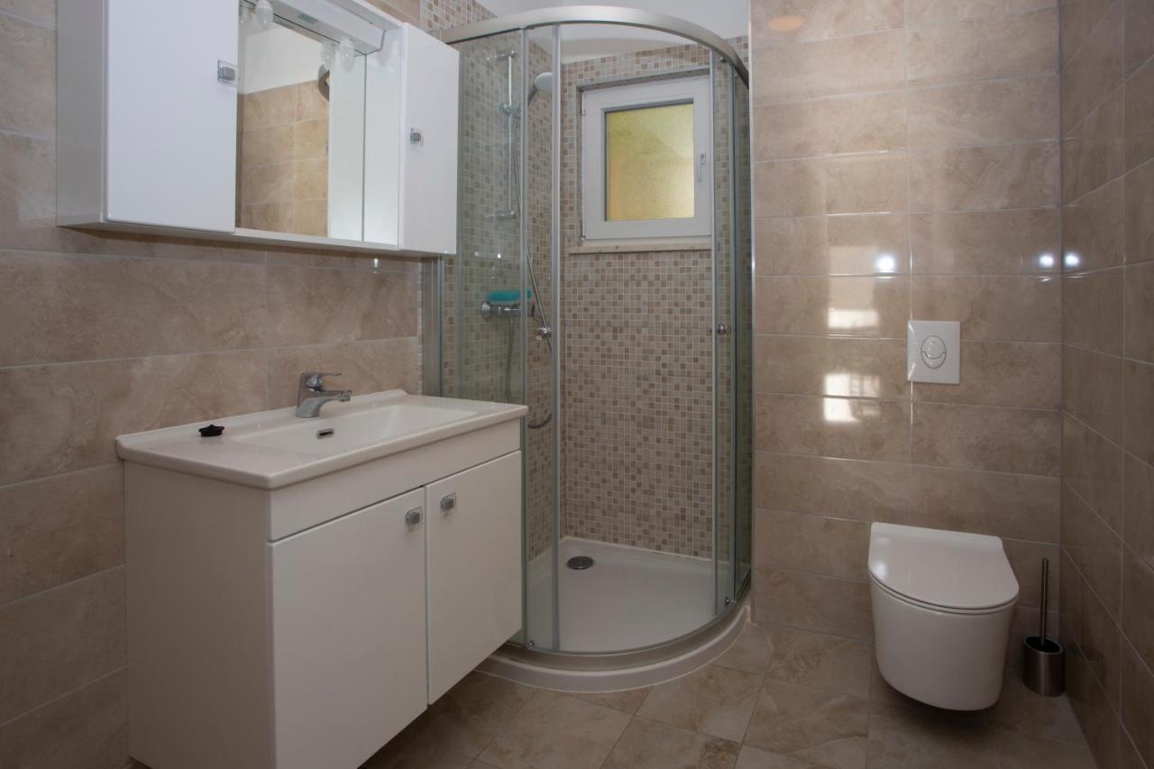 Apartments Medvidovic Башка-Вода Екстер'єр фото